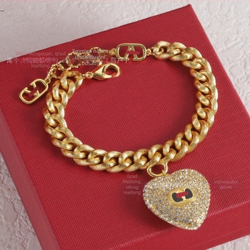 Unisex bakreni lanac s uvijenim lancem i privjeskom u obliku srca s slovom i cirkonima — set ogrlice i nakita za ruku