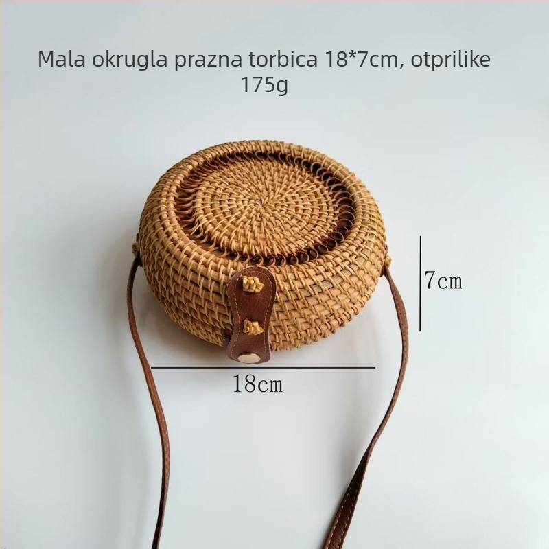Ratan torba, okruglog oblika, zatvarač s bravom, poliester podstava i džep za mobitel