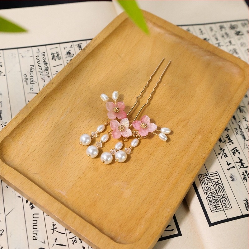 Hanfu ukosnica za kosu – U-hairpin s perlama i resicama, etnički stil, ručna izrada, materijal: legura, porijeklo: Shandong, ljeto 2024