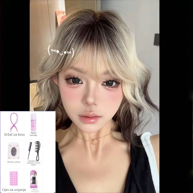 Perika kratka kovrčava kosa – prirodan izgled, Marka: Koni Wig, Model: peruka za cijelu glavu, Materijal kose: visoko temperirana svila, Bangs: ravne