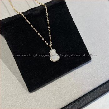 Ogrlica s privjeskom u obliku tikve, od V-zlatnog materijala | CNC proizvodnja, ručno postavljeni dijamanti | duljina 41–50 cm | O-lanac