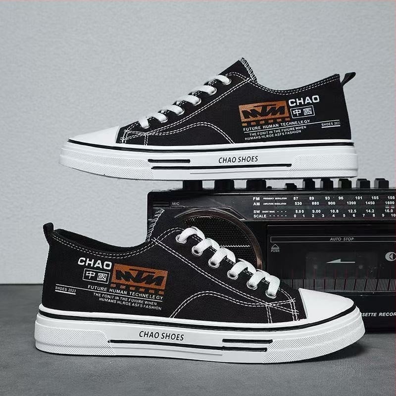 Muške platnene tenisice — prozračne, lagane, s vezicama, niski gornji dio, okrugla špička