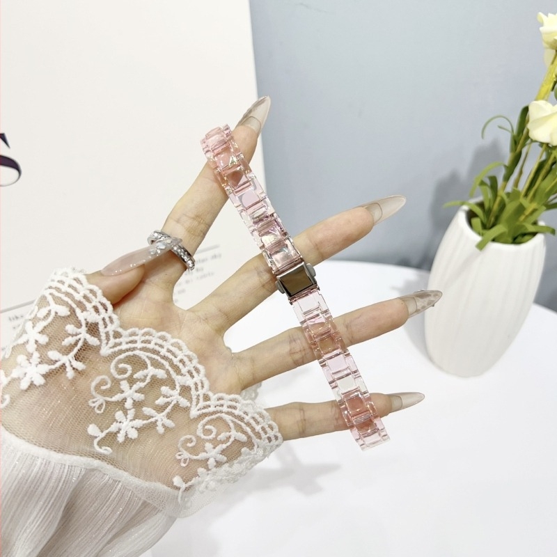 Remen za pametni sat – Višestruka kompatibilnost (Samsung, Huawei, Xiaomi, Garmin, Fitbit, Casio); Materijal: PC kućište uz kopču od 304 nehrđajućeg čelika; Sklopiva kopča; Završna obrada: elektroplatiranje i lasersko završavanje