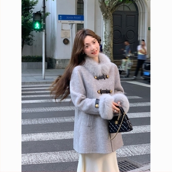 Ženski kaput s imitacijom lisice krzna, Corduroy tkanina, pamuk podstava, srednja duljina, sadržaj lisice ispod 30%