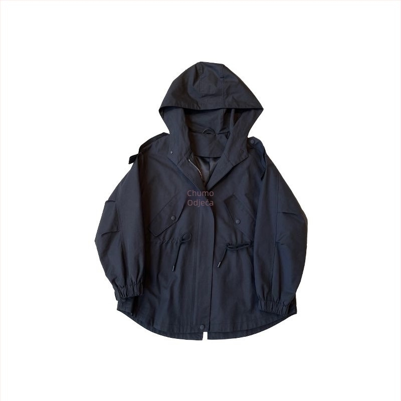 Windbreaker jakna s kapuljačom i strukom — mješavina pamuka i poliestera, glavni materijal poliester, srednja gustoća, ultra kratka duljina