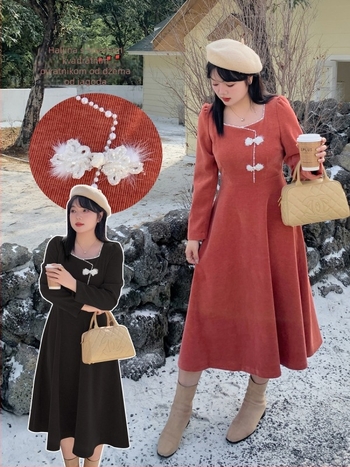 Duga haljina od Sol velura, kvadratni ovratnik, francuski retro stil, poliester-spandeks smjesa, dugi puff rukavi