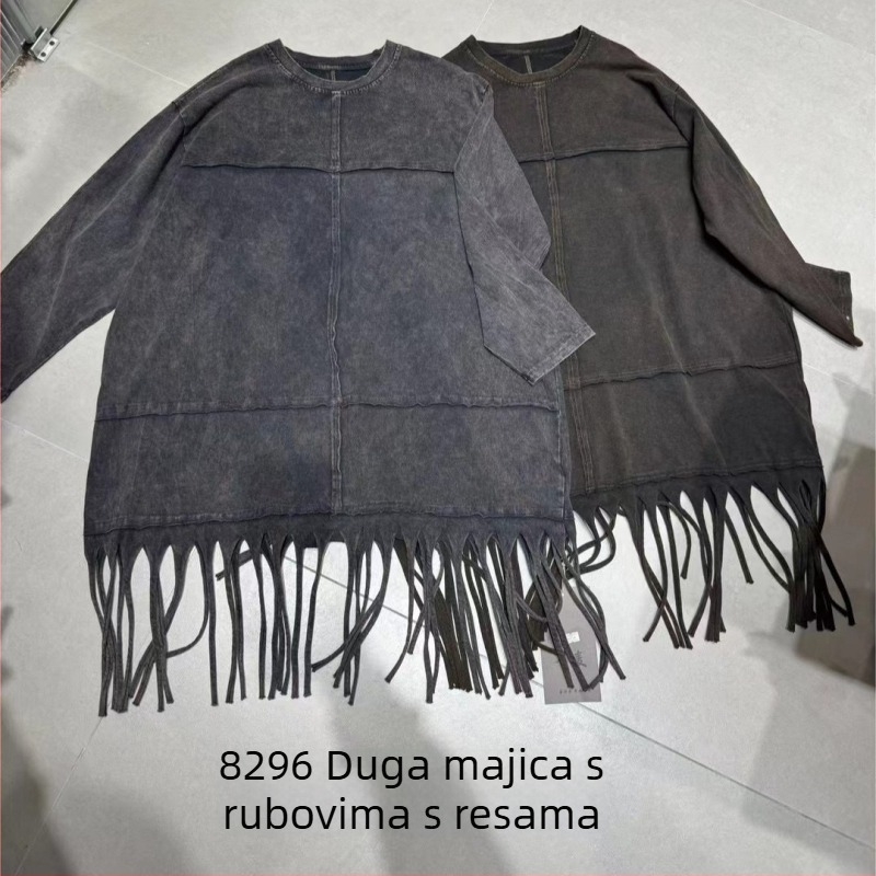 Pamukasta majica s kapuljom, retro stil, slobodan kroj, dugi raglanski rukavi, srednja duljina.