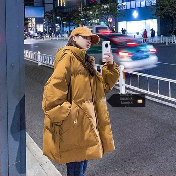 Ženski kaput srednje duljine, vodootporan i topao s punjenjem od poliestera i pamuka, kapuljača, zip