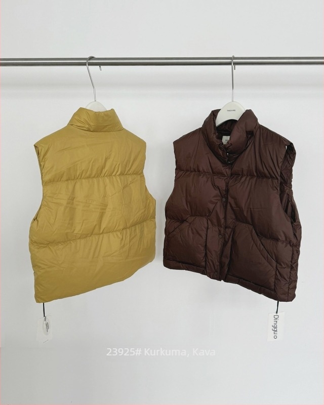 Ženski down vest s stojećim ovratnikom, bez rukava, najlon materijal, punilo bijelim patkim perjem, 86–90% udjela perja