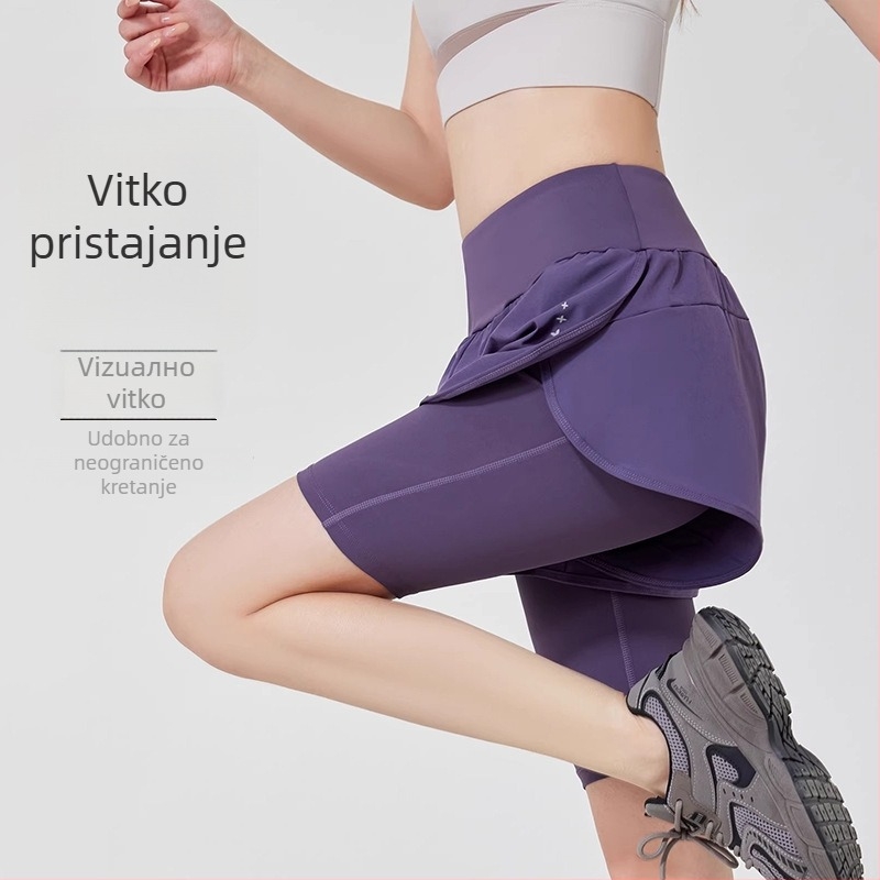 Ženske fitness šorcevi s prozračnim poliesterom, dizajn lažno dvodijelni, sastav materijala 93%