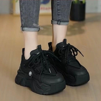 Ženske platforme tenisice u stilu dad shoe, lagane i udobne, platnena gornja, TPU potplat, vezanje, unutarnje podizanje visine, zimska sezona