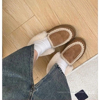 Ženske zimske čizme od nubuka telećeg kože, podstava od umjetnoga krzna, nizak profil, bez vezivanja, potplat TPR