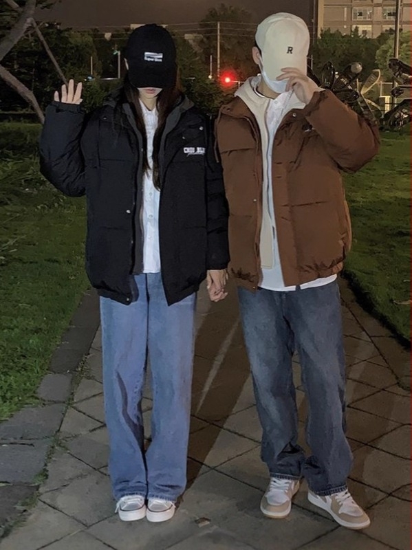 Pamučni kaput s kapuljom, srednje duljine, opuštenog kroja, zatvarač, debeli izolacijski sloj za zimu