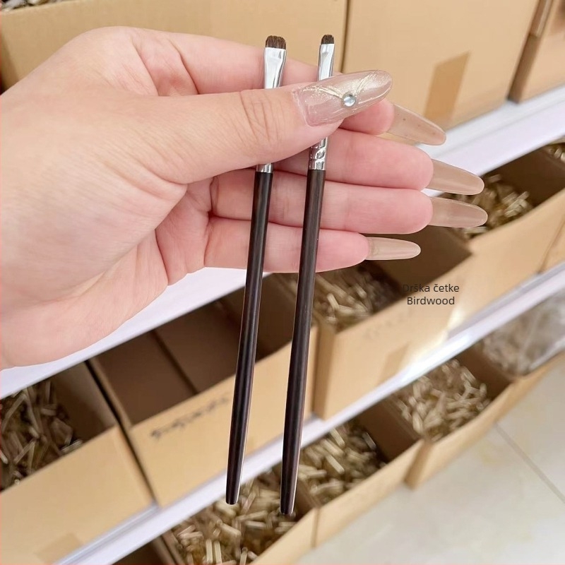 Četkica za sjenilo za oči od konjskih vlasi, drška od ebanovine, dugačka drška, pakiranje u torbi