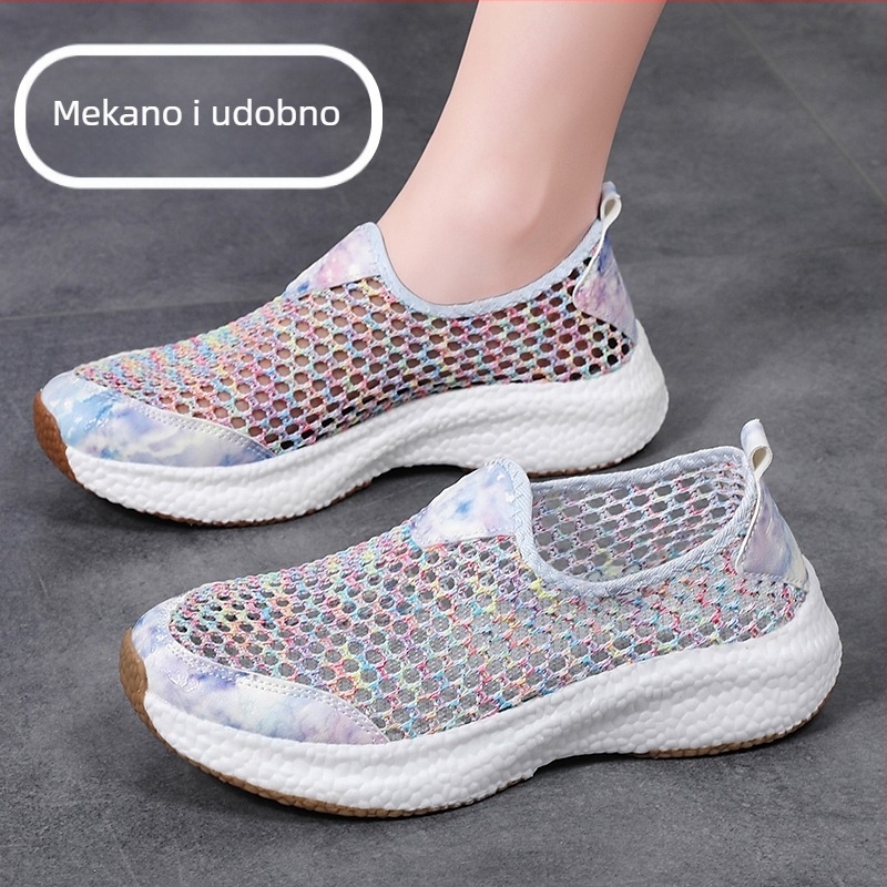 Damske slip-on tenisice s mrežastim gornjim dijelom – gornji materijal: mikrovlaknasta koža, unutrašnjost: mreža, potplat: guma, niski gornji dio, visina pete 1–3 cm