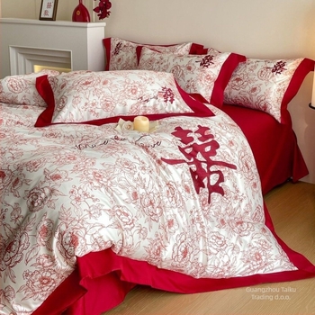 Četverodijelni set posteljine, kineski svadbeni stil proslave, prugasti uzorak, poliester, reaktivno printanje i bojanje, premium kvaliteta