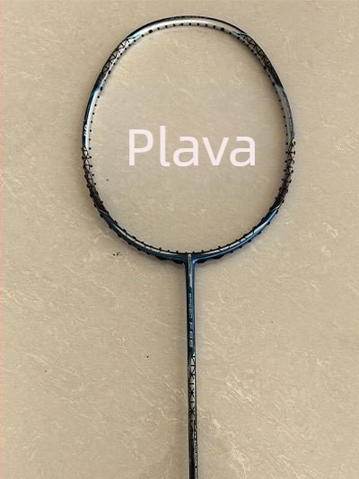 Raketa za badminton s okvirom od punog karbonskog vlakna, ultralak 75–79 g, debljina drške G-5, direktan udarac, najlonske strune