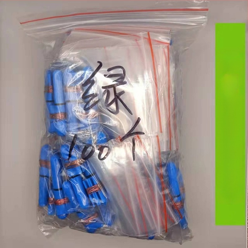 LED signalno svjetlo za vrh štapa, baterijsko napajanje, plastično kućište, domet 100–200 m