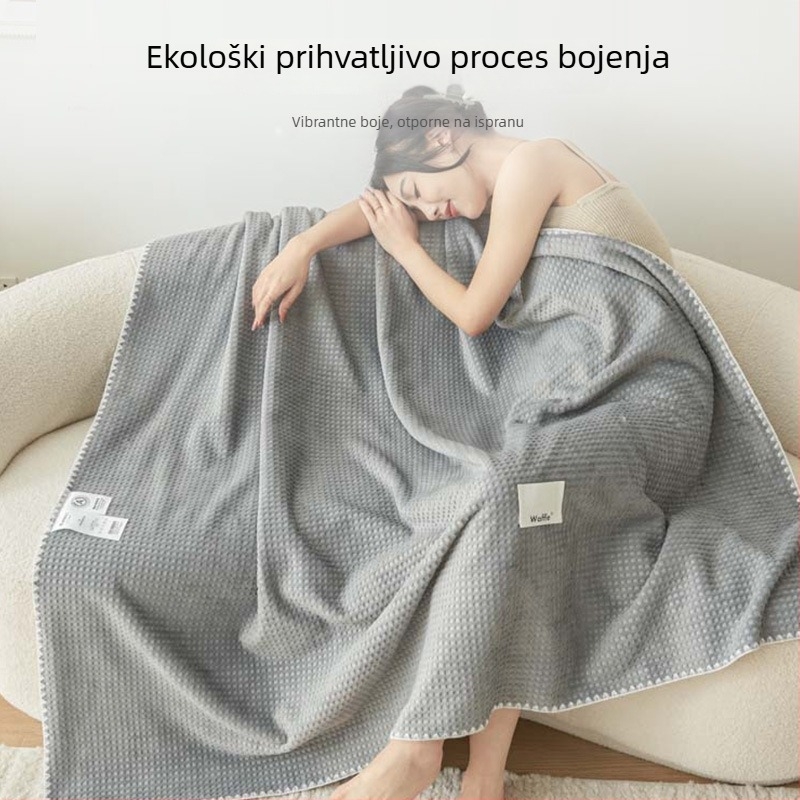 Pliš deka za kauč i ured — minimalistička, cijele sezone, ispod 300 g
