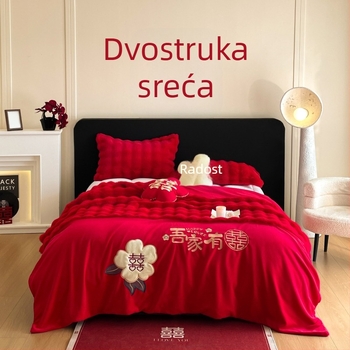 Crvena svadbena deka od mliječne velure za nevjestu, dar mladencima, svečani pokrivač za kauč