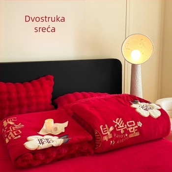 Crvena svadbena deka od mliječne velure za nevjestu, dar mladencima, svečani pokrivač za kauč