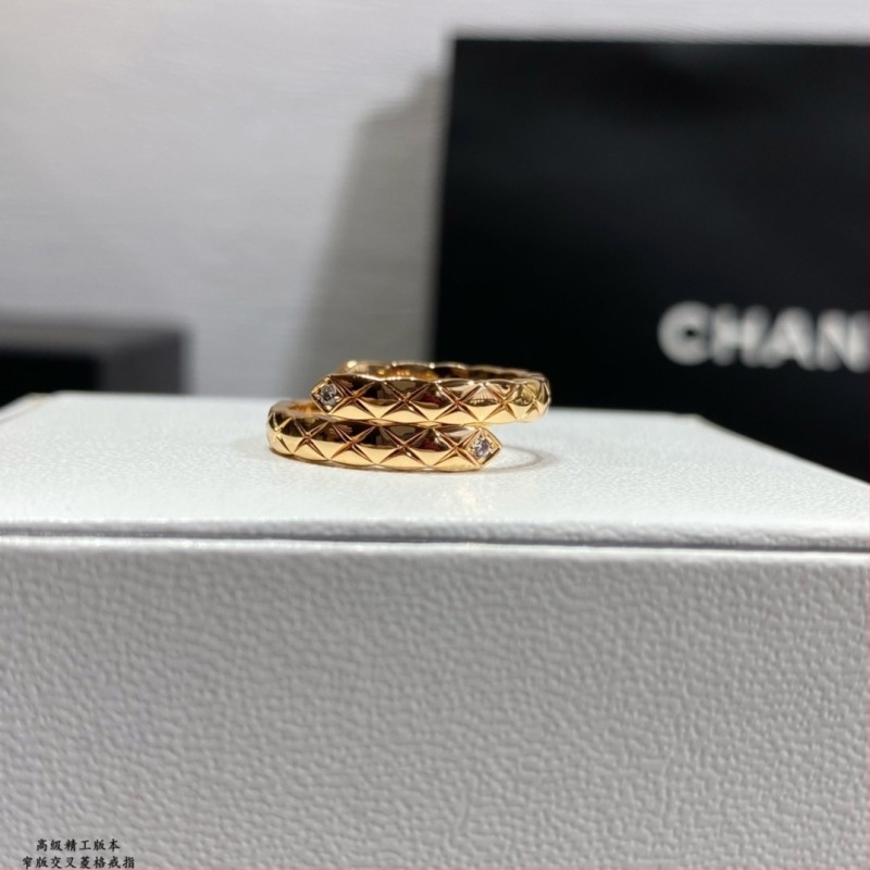 Prsten od legure s pozlaćivanjem 18K, rhombus mrežni dizajn, CNC ugravirano, Seiko završna obrada, unisex