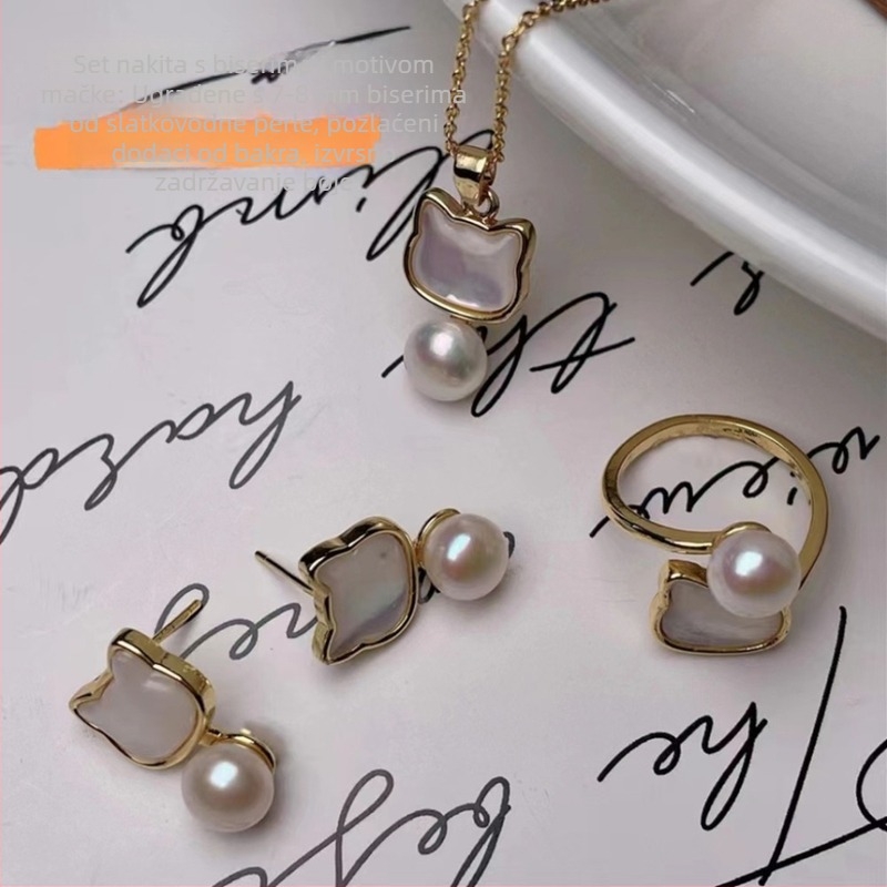 Set nakita od svježih slatkovodnih bisera za žene: ogrlica s privjeskom, naušnice i prsten; metalna komponenta: bakarova legura; oblik perle: plosnato okruglo; materijal privjeska: fritillaria