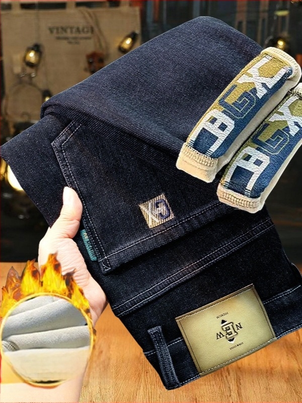 Muške traperice uskog kroja, srednji struk, zip, debela unutarnja podstava od pamuka s elastičnošću, mali uski ravni nogavice