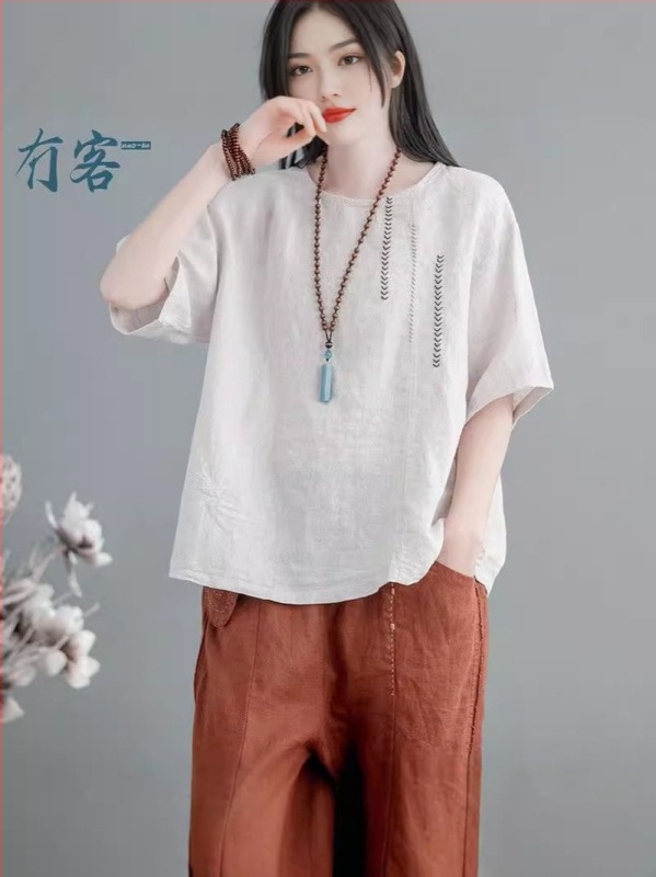 Vezeni T-majica od pamuka i lana, okrugli izrez, kratki rukavi, udoban kroj, jednobojna boja, Ljeto 2024