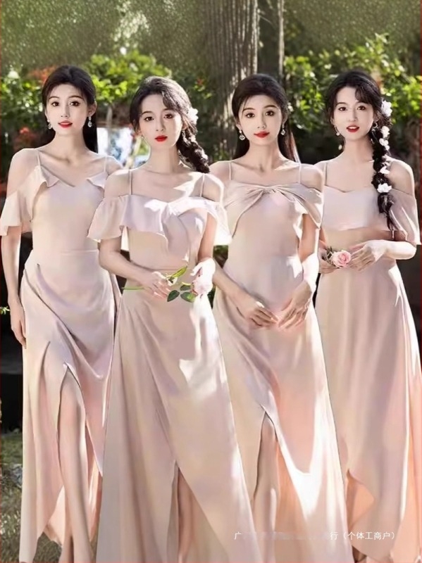 Haljina za djeveruše s visokim strukom, duga A-linija suknja, dekolte na jedno rame s dvostrukim reverom, princeski stil