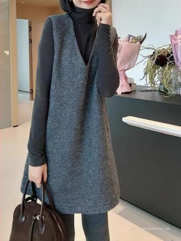 Ženska haljina od vunenog materijala | V-izrez, bez rukava, A-linija, srednja duljina (Vuneni materijal; V-izrez; Bez rukava; A-linija; Srednja duljina)