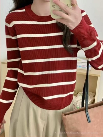 Slobodno krojeni pleteni džemper s okruglim izrezom i dugim rukavima, mješavina icy silk-spandeks, 3D uzorak