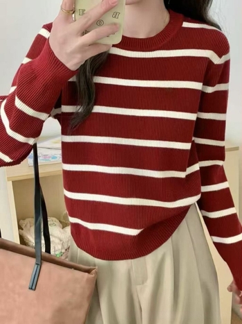 Slobodno krojeni pleteni džemper s okruglim izrezom i dugim rukavima, mješavina icy silk-spandeks, 3D uzorak