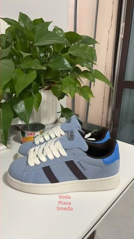 Unisex tenisice s gornjim dijelom od sintetičke kože, mid-top silueta (3–7 cm), kopčanje šnira, prozračna tekstilna uložak, plastična potplat