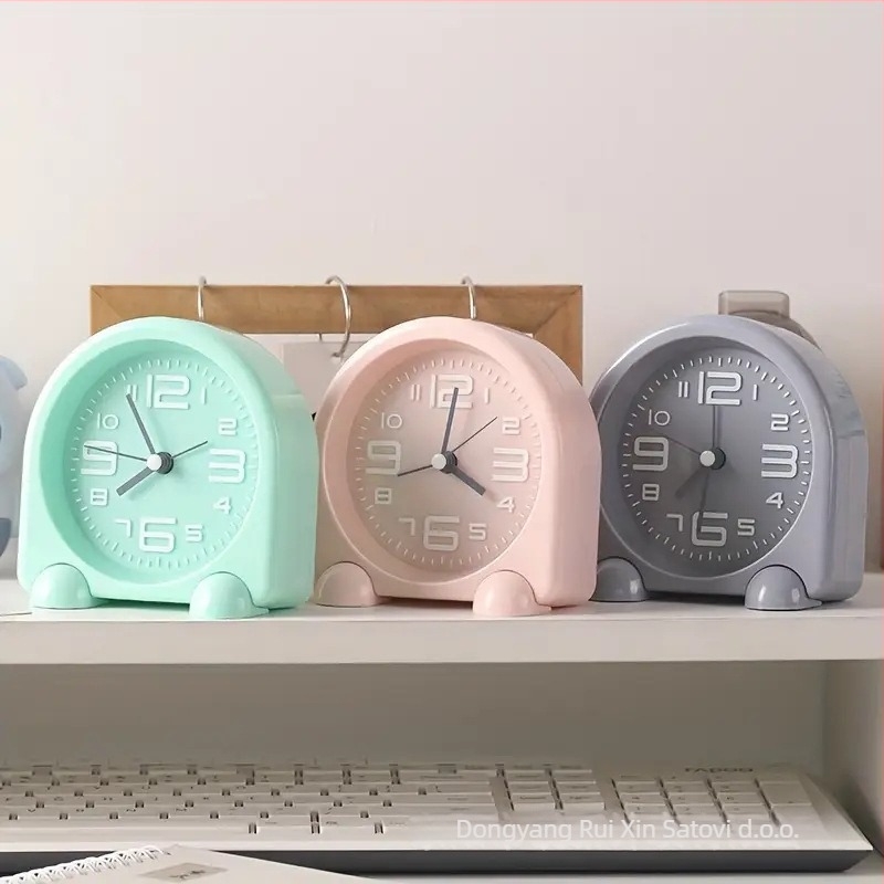 Alarmni sat s crtanim dizajnom, jednostrani zaslon, elektronički mehanizam, napajanje baterijama, plastično kućište