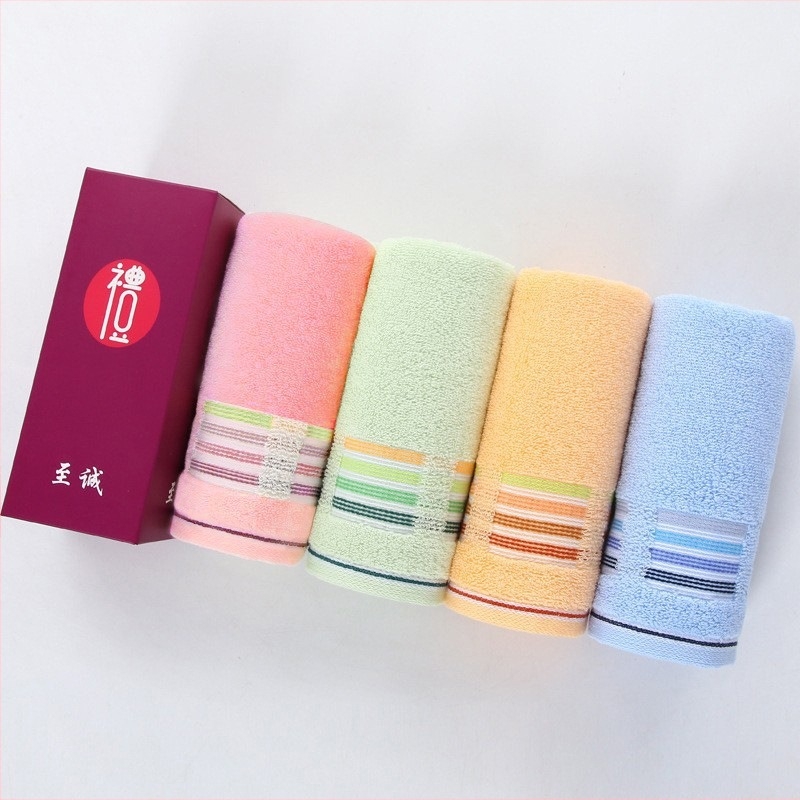 Ručnik za lice od 100% pamuka, 110 g, 32S pređa, ušiveni logotip, poklon kutija