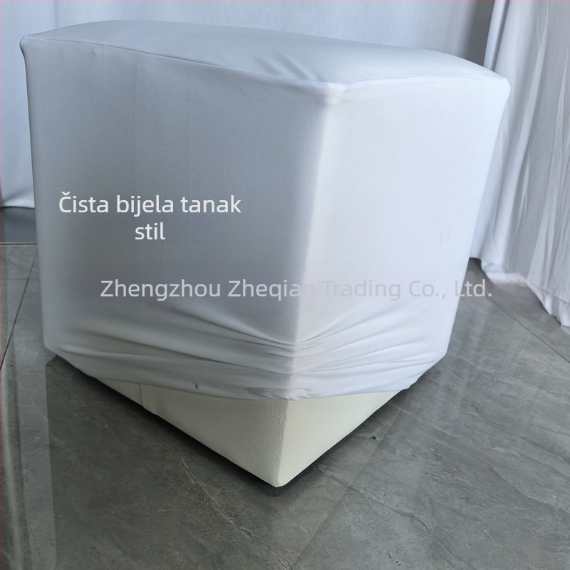 Set stola i stolica, kvadratnog oblika, poliester, zaštita od prašine i dekorativna funkcija, moderni minimalistički stil.