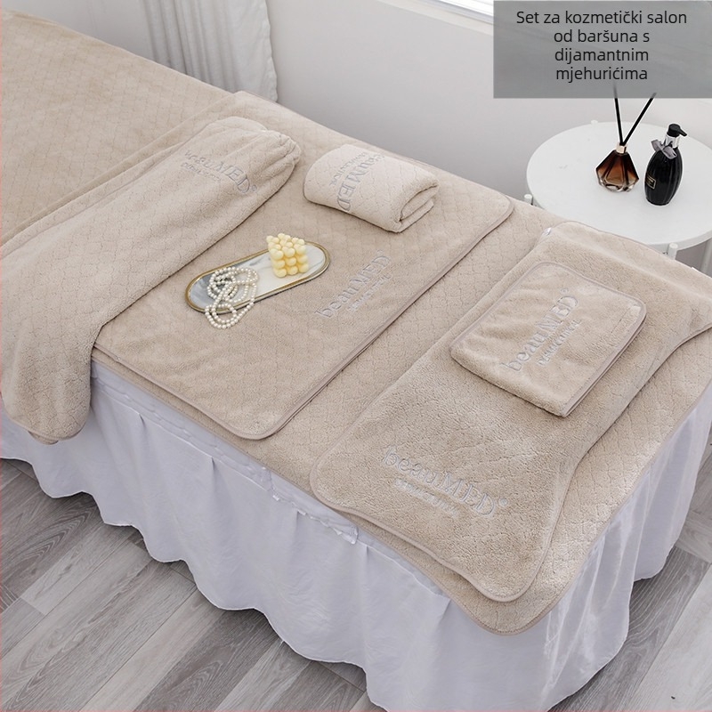 Kozmetička krpa za salon s izšivenim logom, koralni flis, 300 g, upijanje 16–20 s, prilagodljivo, šavovi