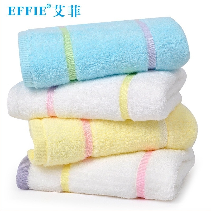 Effie ručnik od 100% pamuka, Jacquard tkanina s visokim i niskim vlaknom, rezani pliš, 90 g/m², apsorpcija 0-5 s, otisnut logo