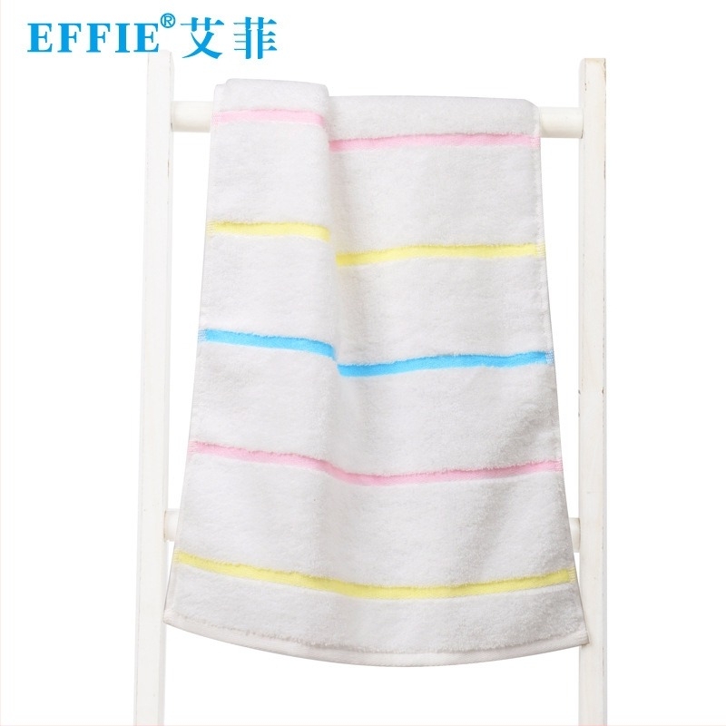 Effie ručnik od 100% pamuka, Jacquard tkanina s visokim i niskim vlaknom, rezani pliš, 90 g/m², apsorpcija 0-5 s, otisnut logo