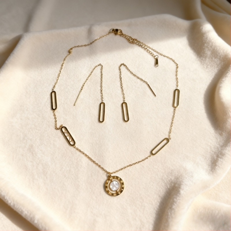 Set ogrlice i naušnica s rimski slovima, nehrđajući čelik, višeslojni dizajn, podesiva duljina, elektroplakirani završetak, unisex