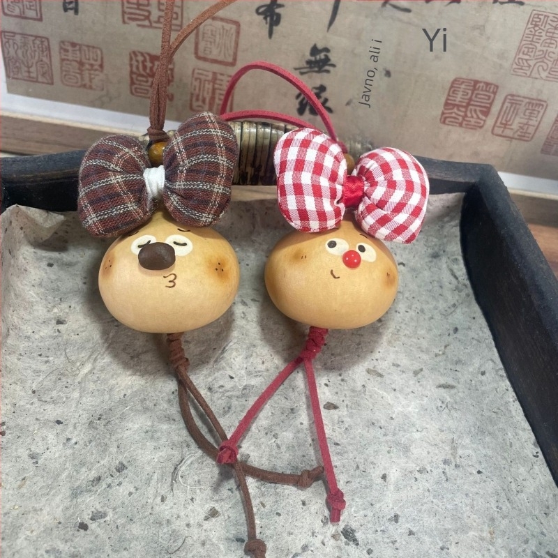 Kljucni lančić u obliku tikve, ručna izrada, originalni dizajn, jesensko izdanje 2025