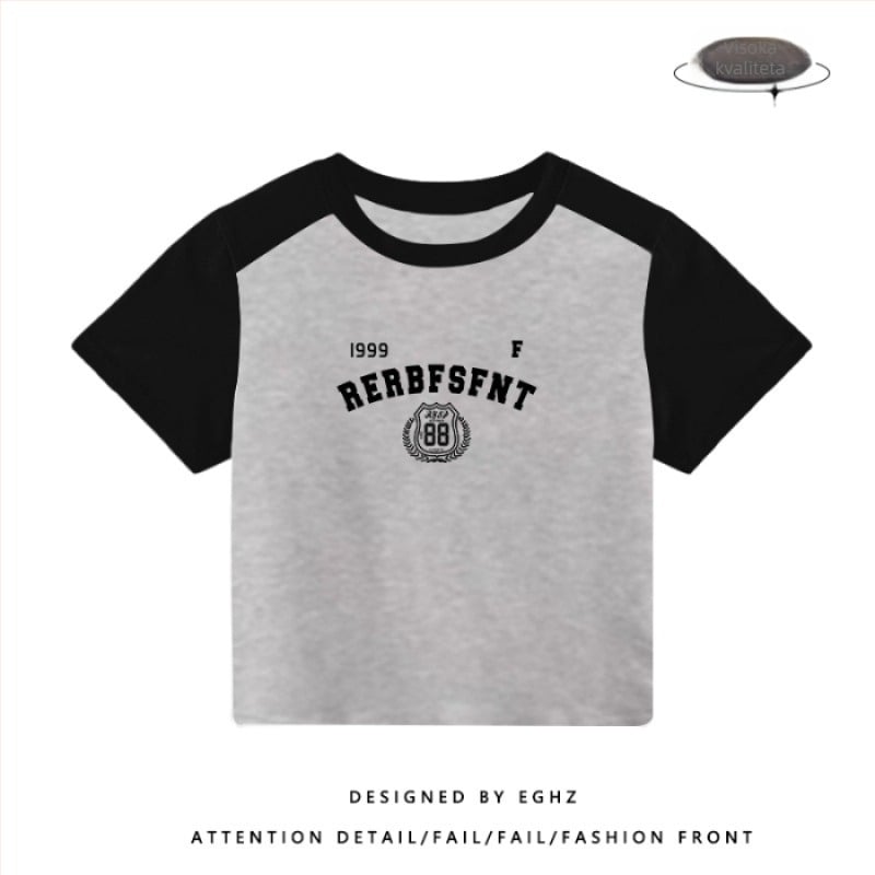 Uski kroj viskozni pleteni T-shirt s raglan rukavima, okrugli izrez, tekstni uzorak.
