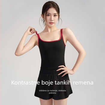 Joga top s umetkom za prsni koš, bez rukava, s kontrastnim naramenicama, prozračan materijal od najlona-spandeksa 80/20, vitki kroj