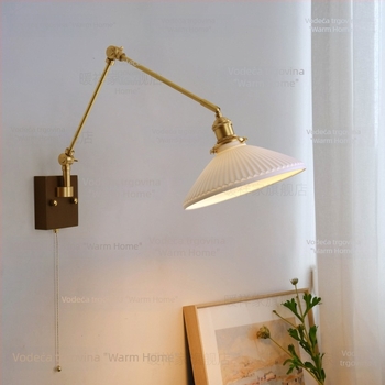 Zidna lampa u američkom stilu vintage, podesiva za spavaću sobu s keramičkim sjenilom, bakreno tijelo, masivno orahovo drvo, mosazni savijajući rameni