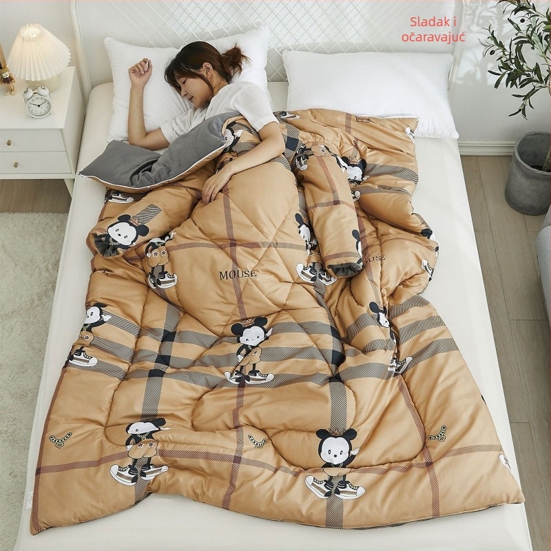 Zimska nosiva deka s rukavima i jastukom, plišna unutrašnjost za starije osobe — deka za korisnike kolica; težina do 0,5 kg; materijal: 100% pamuk; tkanje: brushed, obična tkanina; punilo 90–100% kemijska vlakna