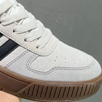 Unisex tenisice — gornji dio od prave kože, zaobljeni vrh prsta, vezanje na vezice, Goodyear đon, niski potplat (1–3 cm)