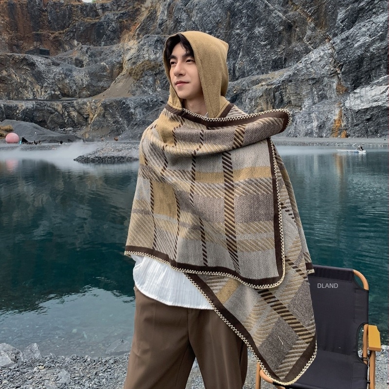 Ogrtač s kapuljom u kariranim uzorcima, umjetni kašmir, Jacquard pletenina, zadržava toplinu