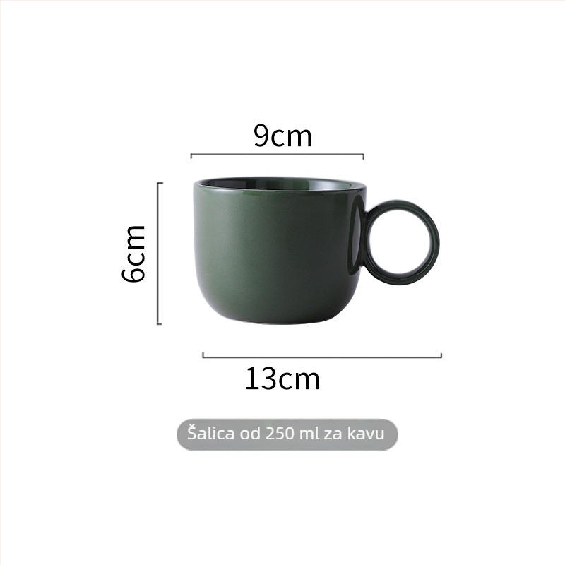 Yayu plosnati porcelanski tanjur – okruglog oblika, pogodan za mikrovalnu, s otisnutim logom
