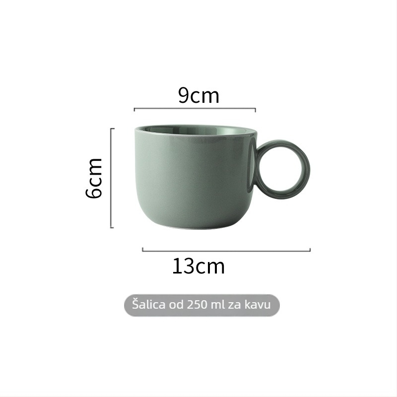 Yayu plosnati porcelanski tanjur – okruglog oblika, pogodan za mikrovalnu, s otisnutim logom
